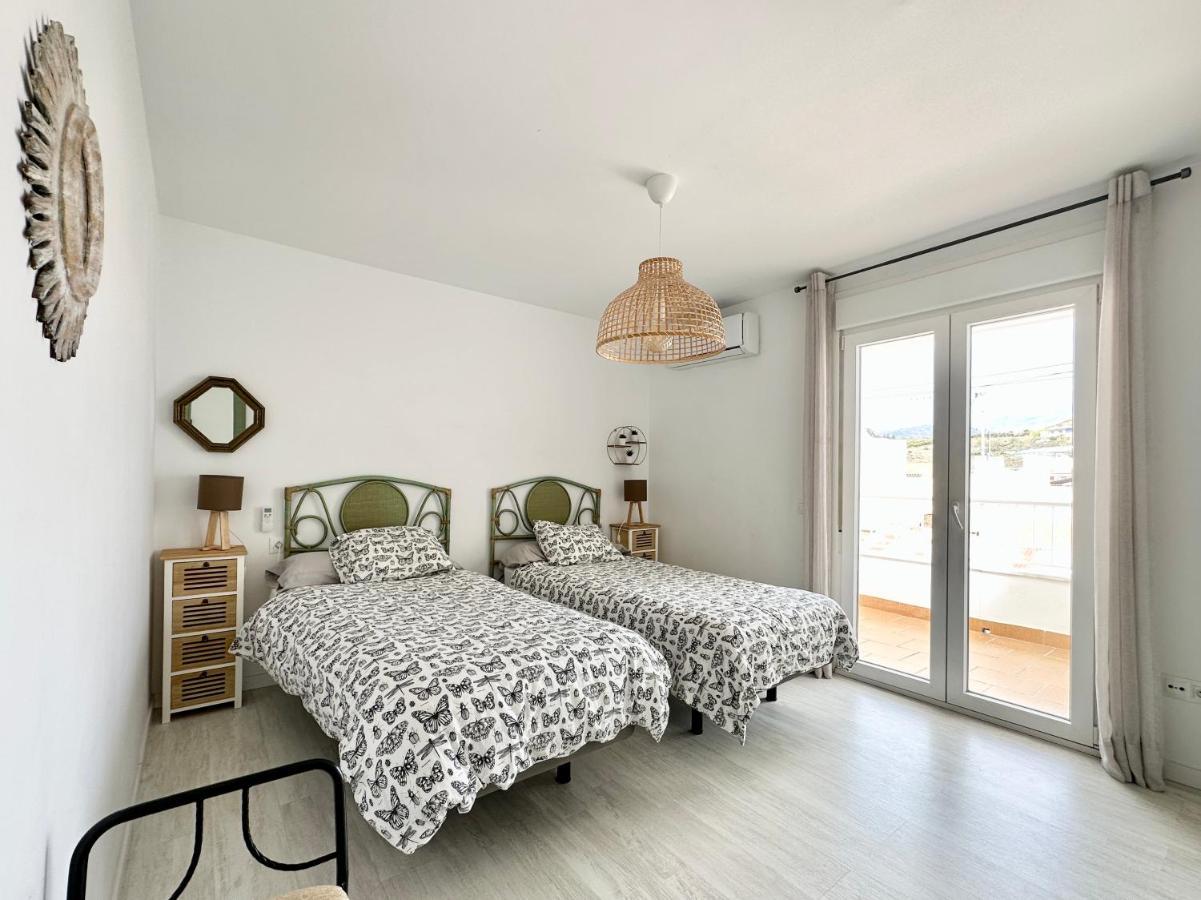 Miramar Beach Caleta De Velez Malaga Экстерьер фото